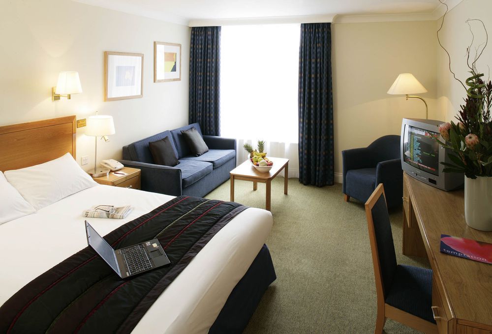 Maldron Dublin Airport 4*